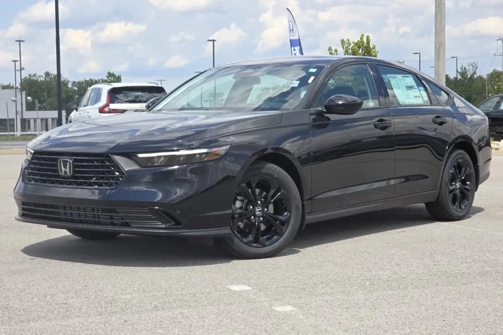 2025 Honda Accord SE photo 1