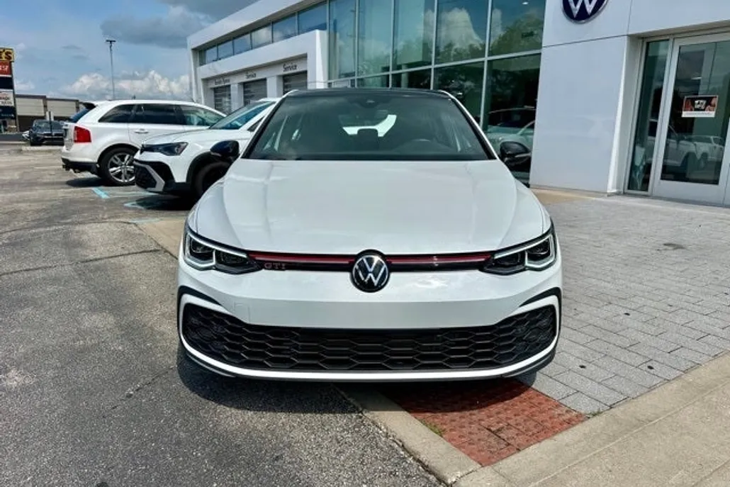 2024 Volkswagen Golf GTI 380 SE photo 1