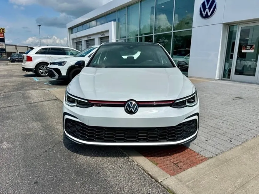 2024 Volkswagen Golf GTI 380 SE photo 1