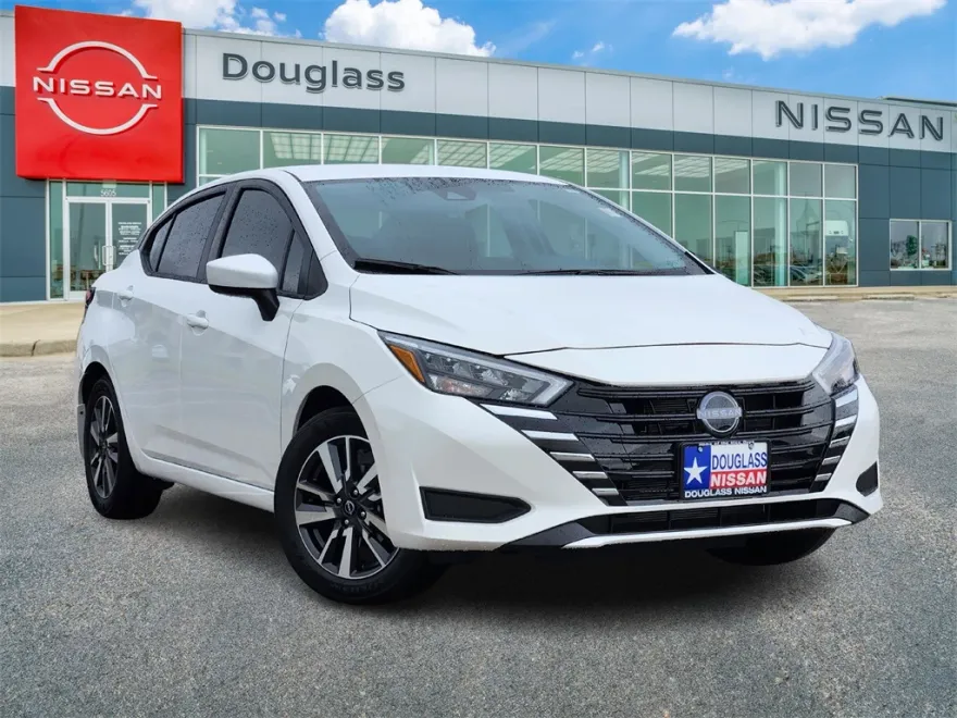 2025 Nissan Versa 1.6 SV photo 1
