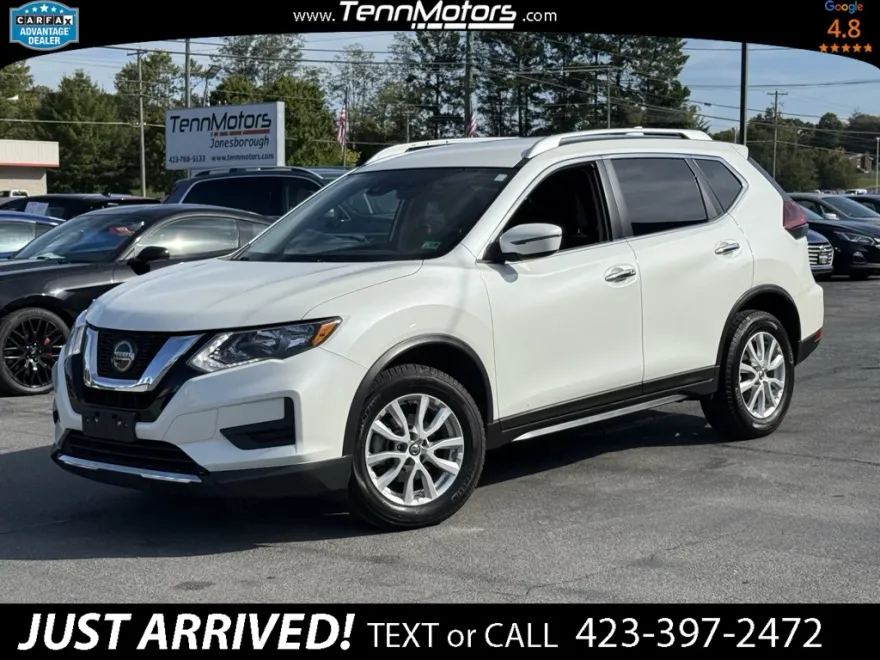 2019 Nissan Rogue SV photo 1