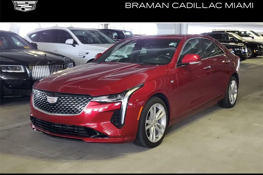 2024 Cadillac CT4 Luxury photo 1