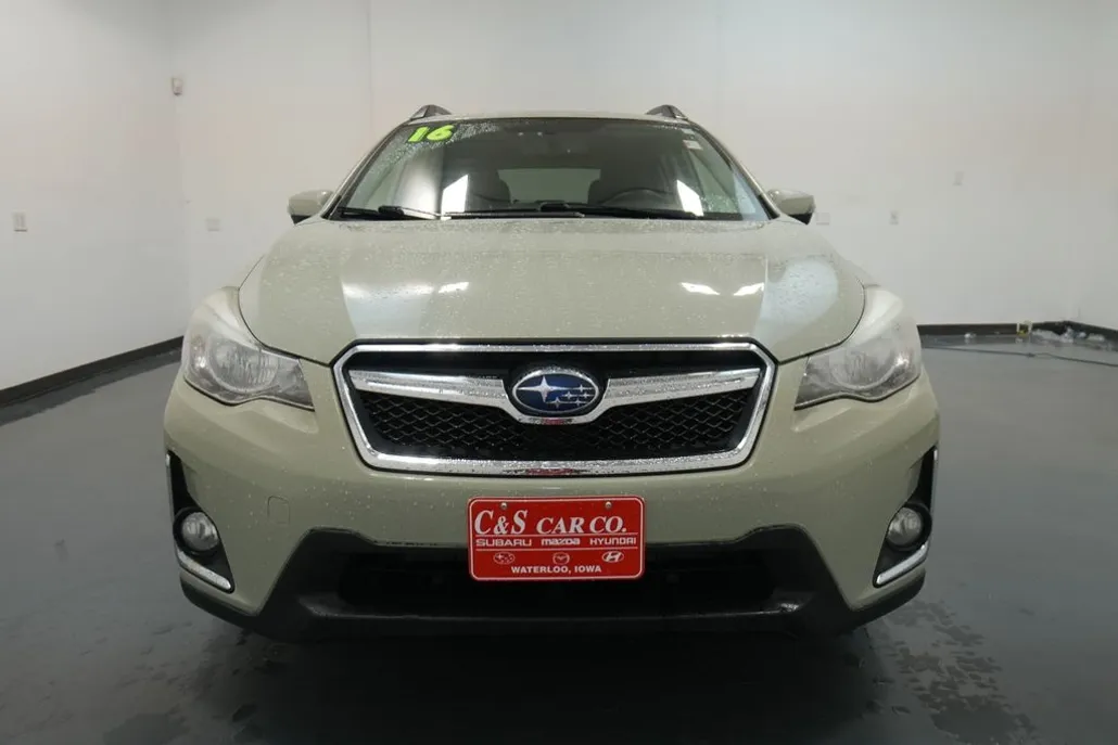 2016 Subaru Crosstrek 2.0i Limited photo 1