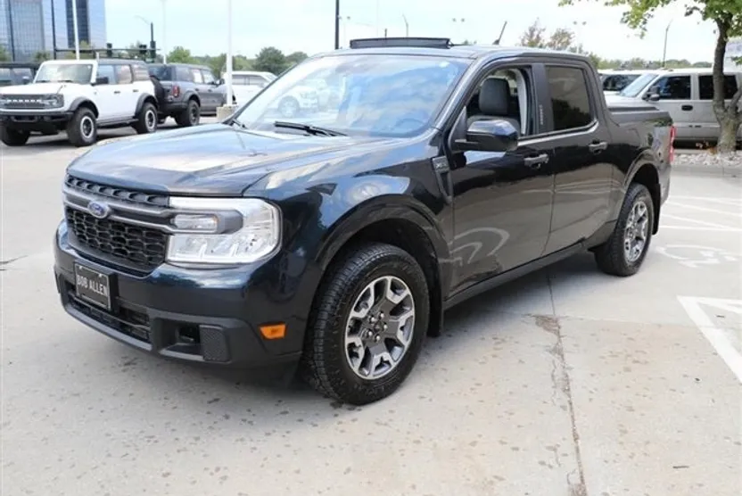 2023 Ford Maverick XLT photo 1