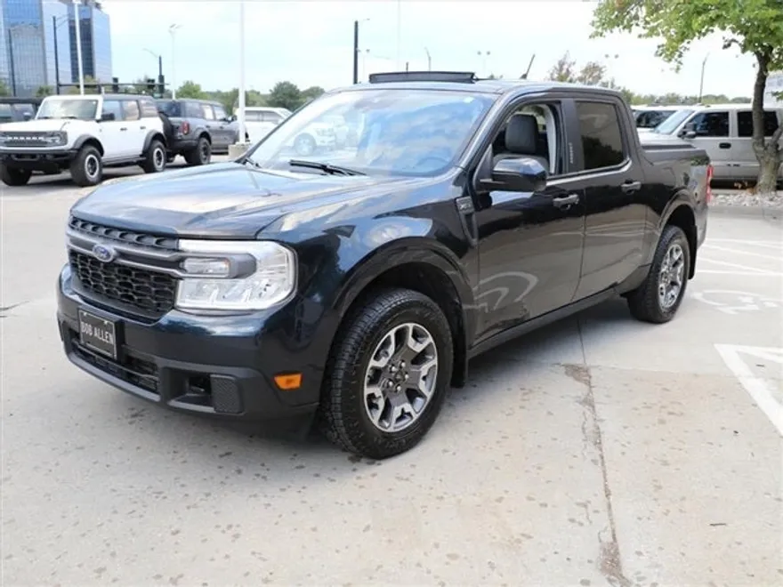 2023 Ford Maverick XLT photo 1
