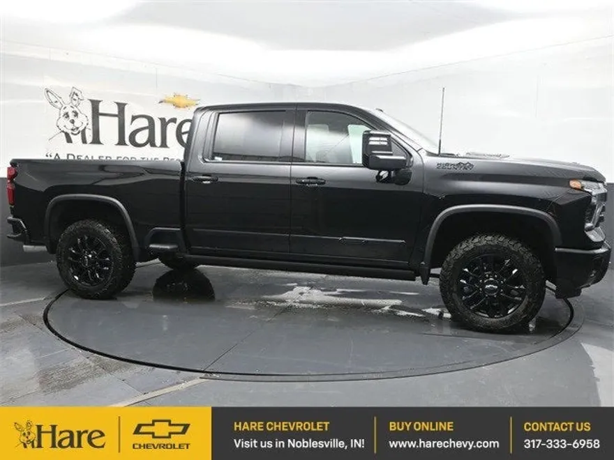 2025 Chevrolet Silverado 2500HD High Country photo 1