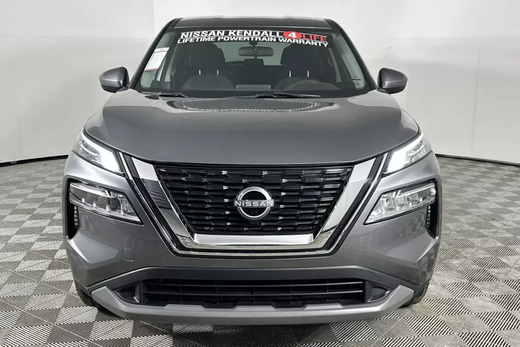 2023 Nissan Rogue SV photo 1