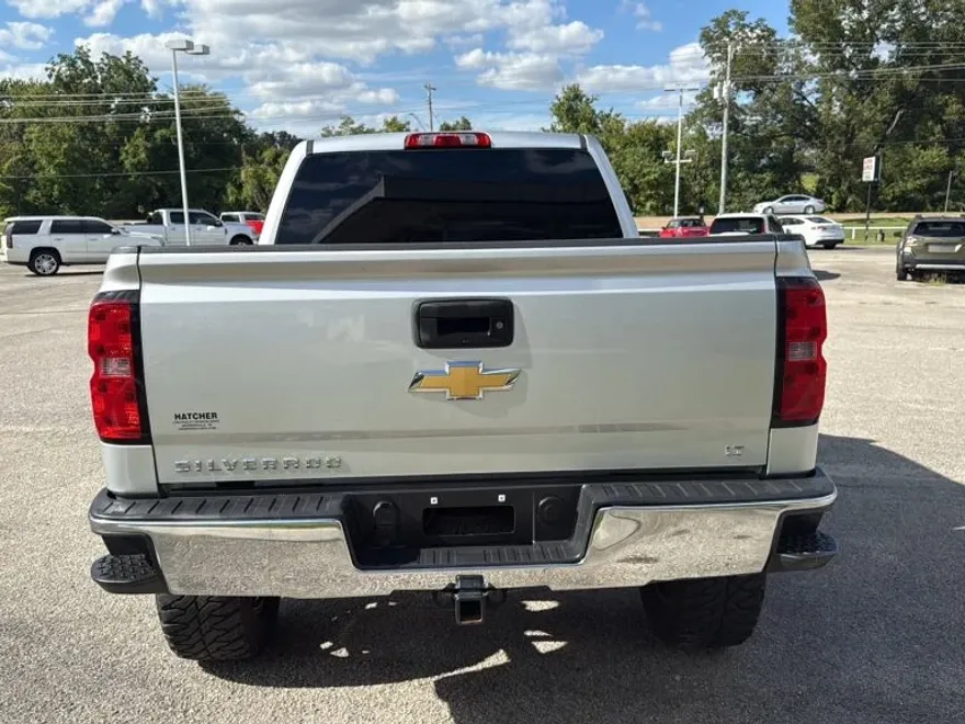 2017 Chevrolet Silverado 1500 LT photo 1