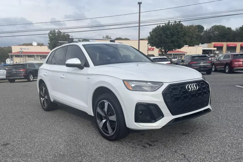 2023 Audi Q5 S line Premium Plus photo 1