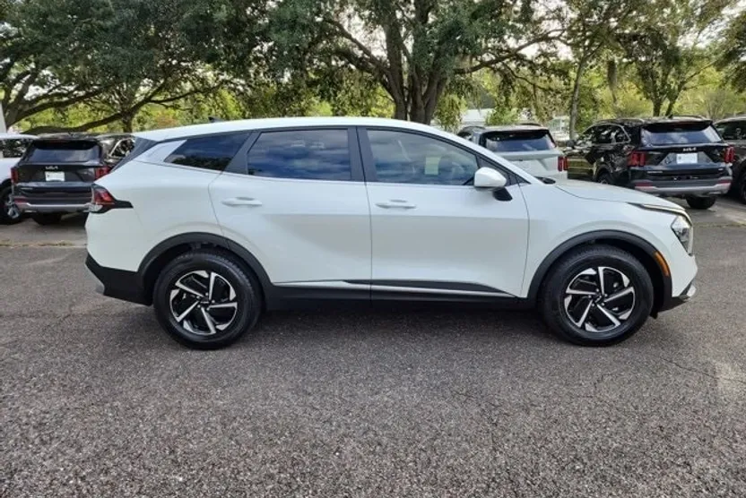 2023 Kia Sportage Hybrid LX photo 1