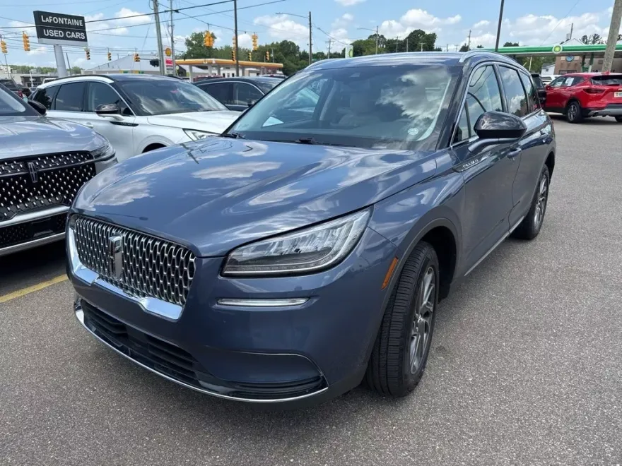 2022 Lincoln Corsair Standard photo 1