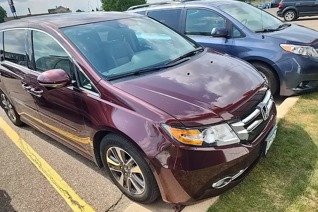 2014 Honda Odyssey Touring Elite photo 1