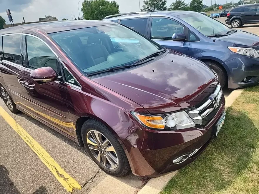 2014 Honda Odyssey Touring Elite photo 1