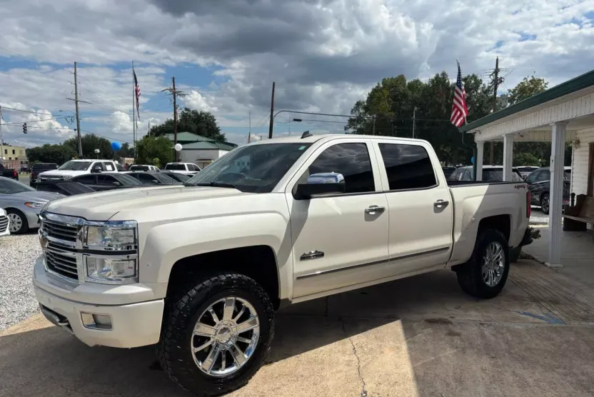 2014 Chevrolet Silverado 1500 High Country photo 1