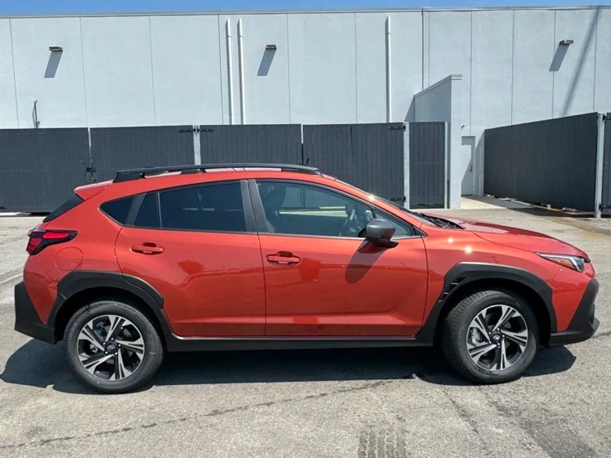2025 Subaru Crosstrek Premium photo 1