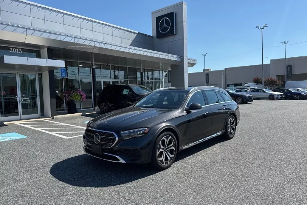 2025 Mercedes Benz E 450 4MATIC All-Terrain photo 1