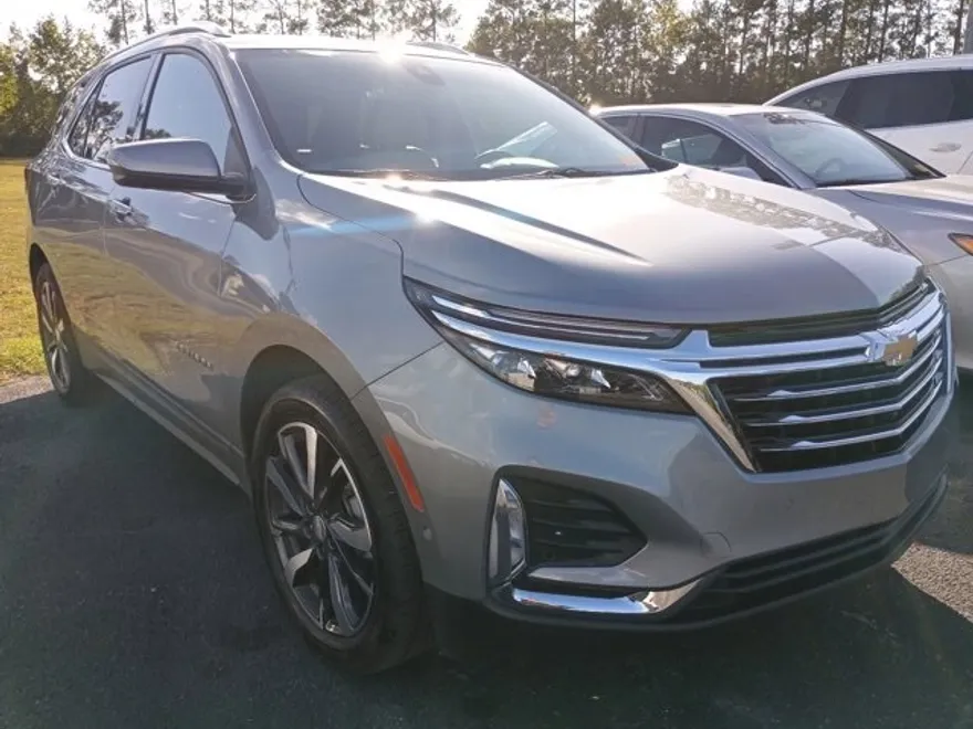 2023 Chevrolet Equinox Premier photo 1