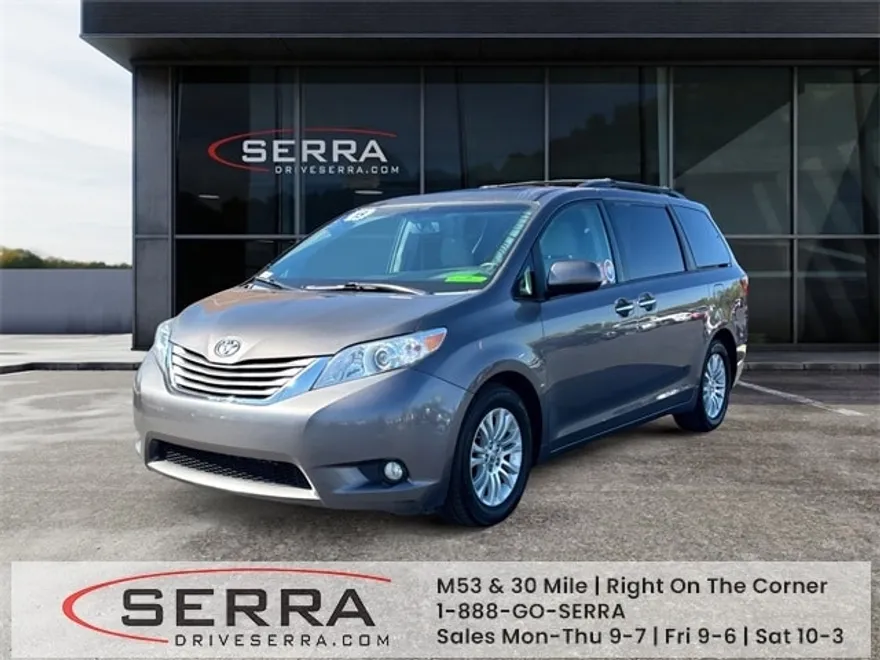 2015 Toyota Sienna XLE Premium photo 1
