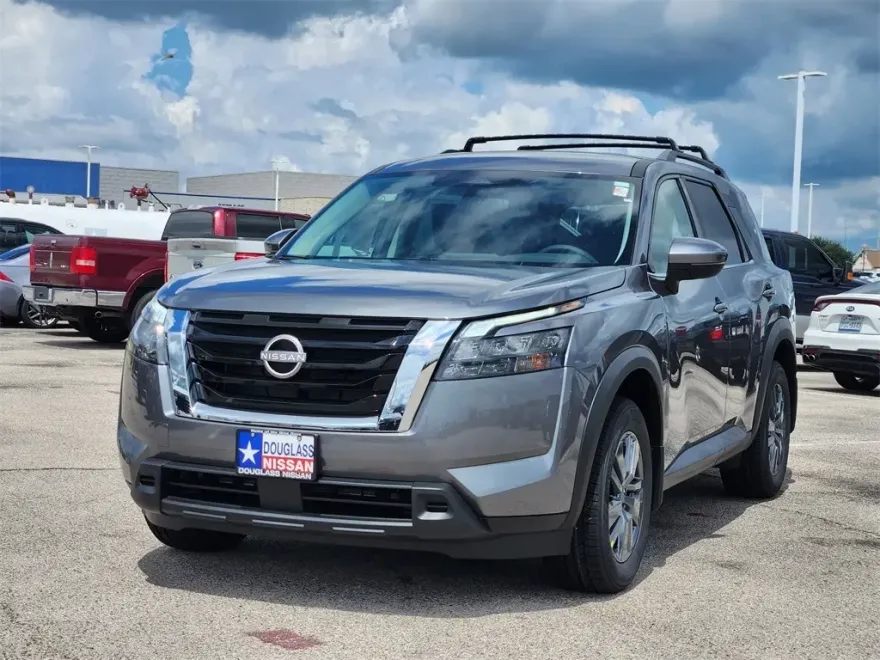 2025 Nissan Pathfinder SV photo 1