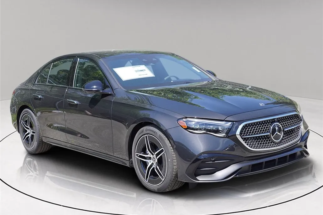 2025 Mercedes Benz E 350 photo 1