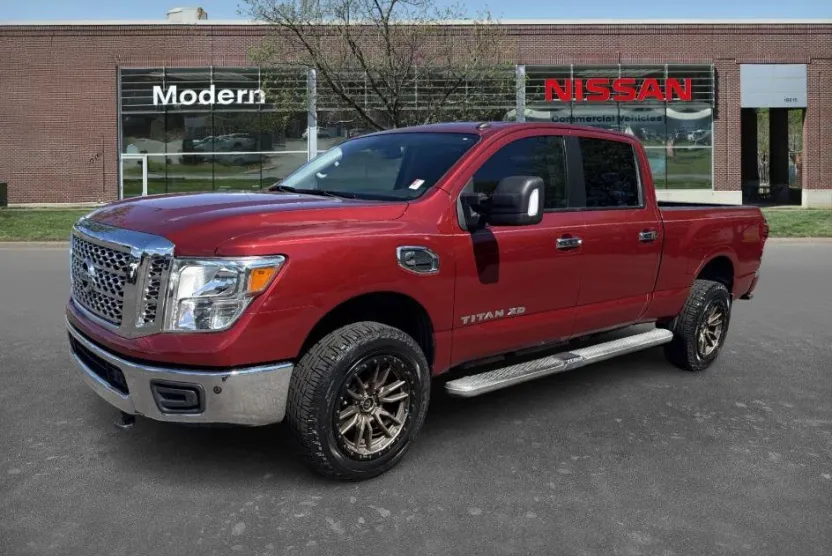 2019 Nissan Titan SV photo 1
