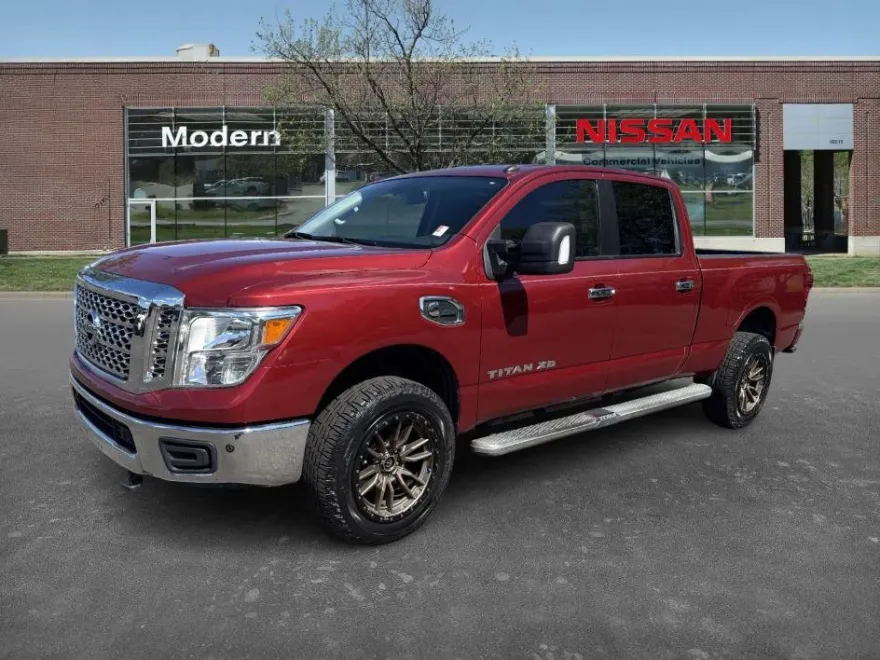 2019 Nissan Titan SV photo 1