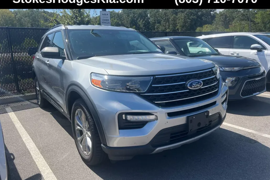 2022 Ford Explorer XLT photo 1