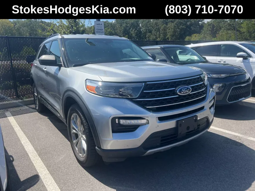 2022 Ford Explorer XLT photo 1
