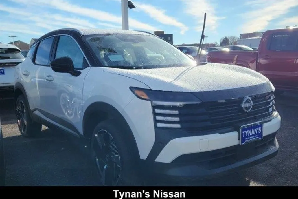 2025 Nissan Kicks SR photo 1