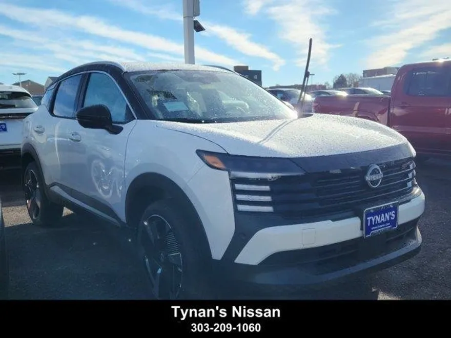 2025 Nissan Kicks SR photo 1