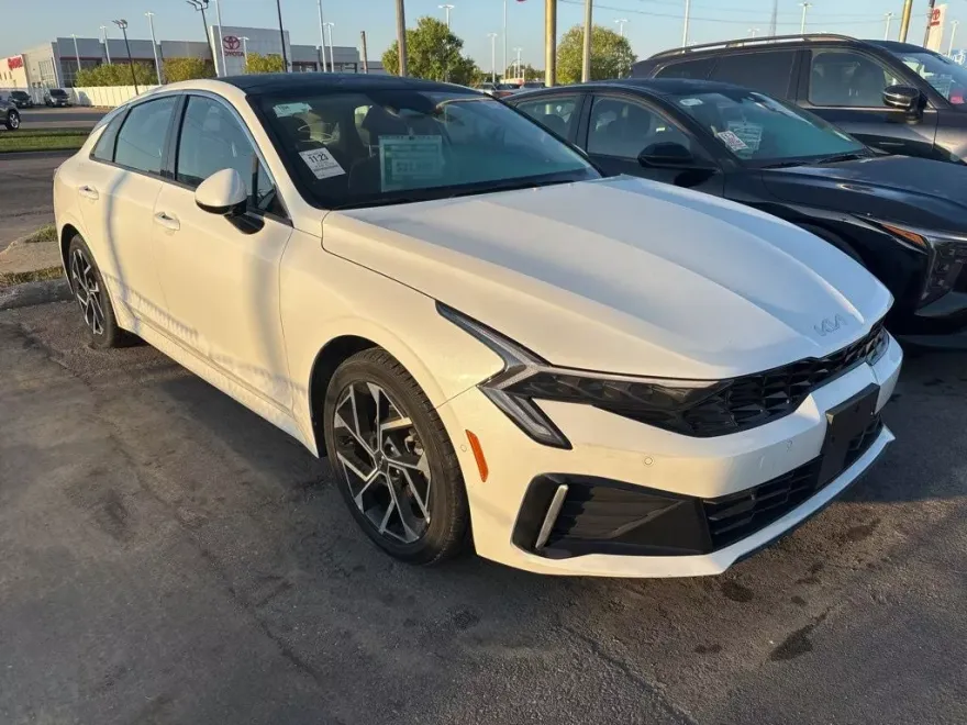 2025 Kia K5 EX photo 1