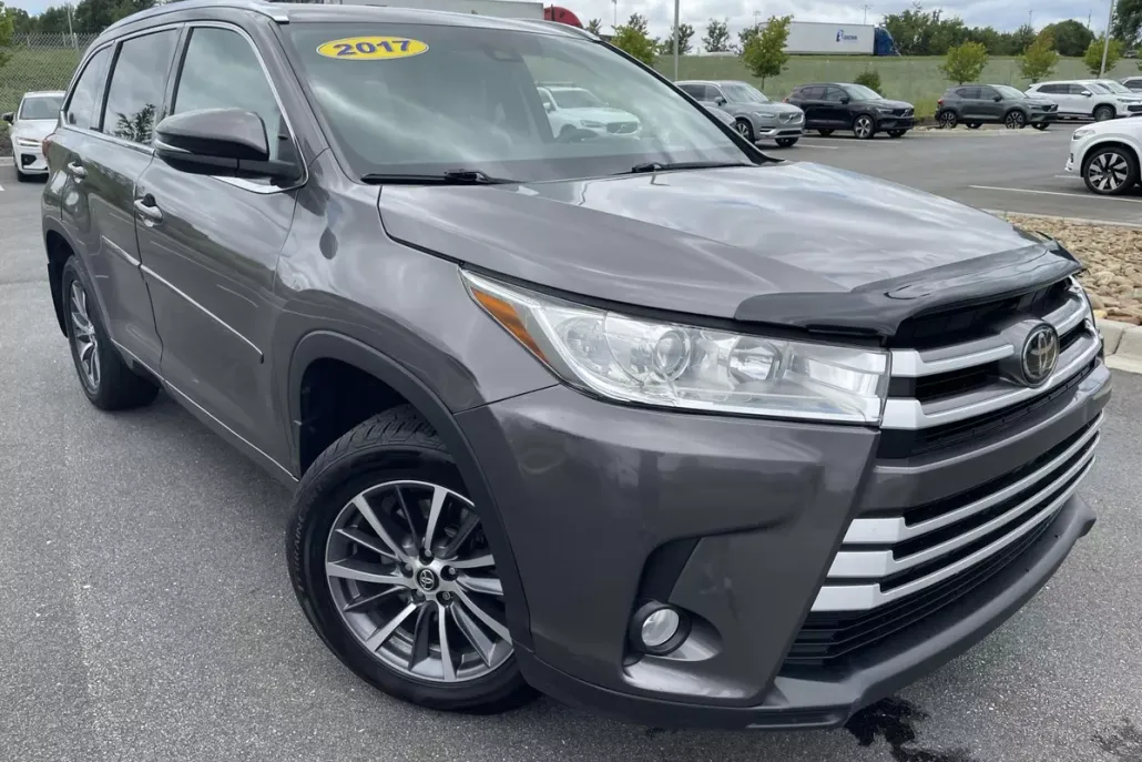 2017 Toyota Highlander XLE photo 1