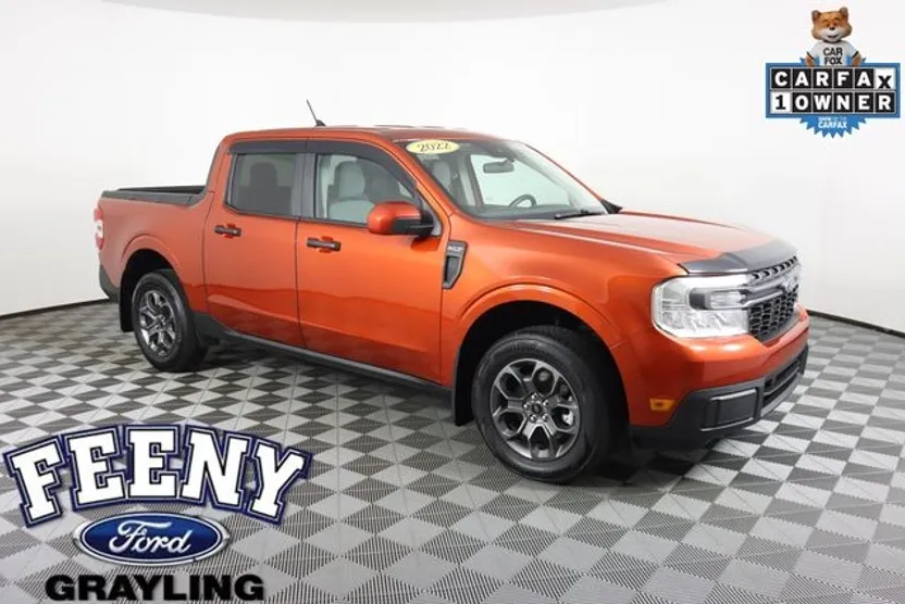 2022 Ford Maverick XLT photo 1