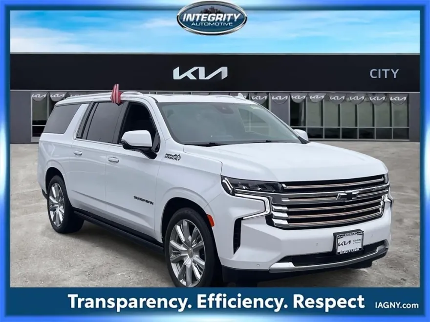 2023 Chevrolet Suburban High Country photo 1