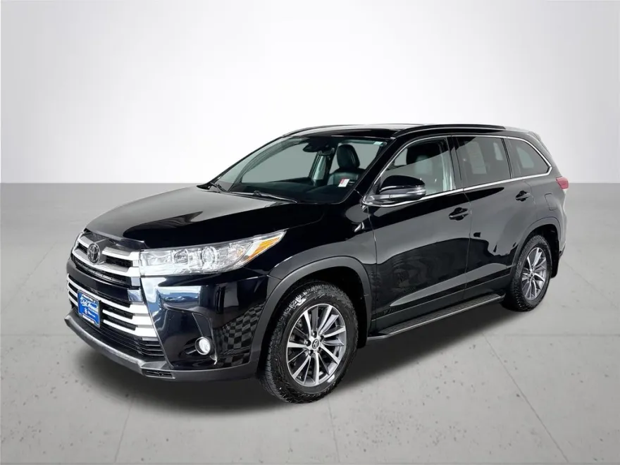2019 Toyota Highlander XLE photo 1
