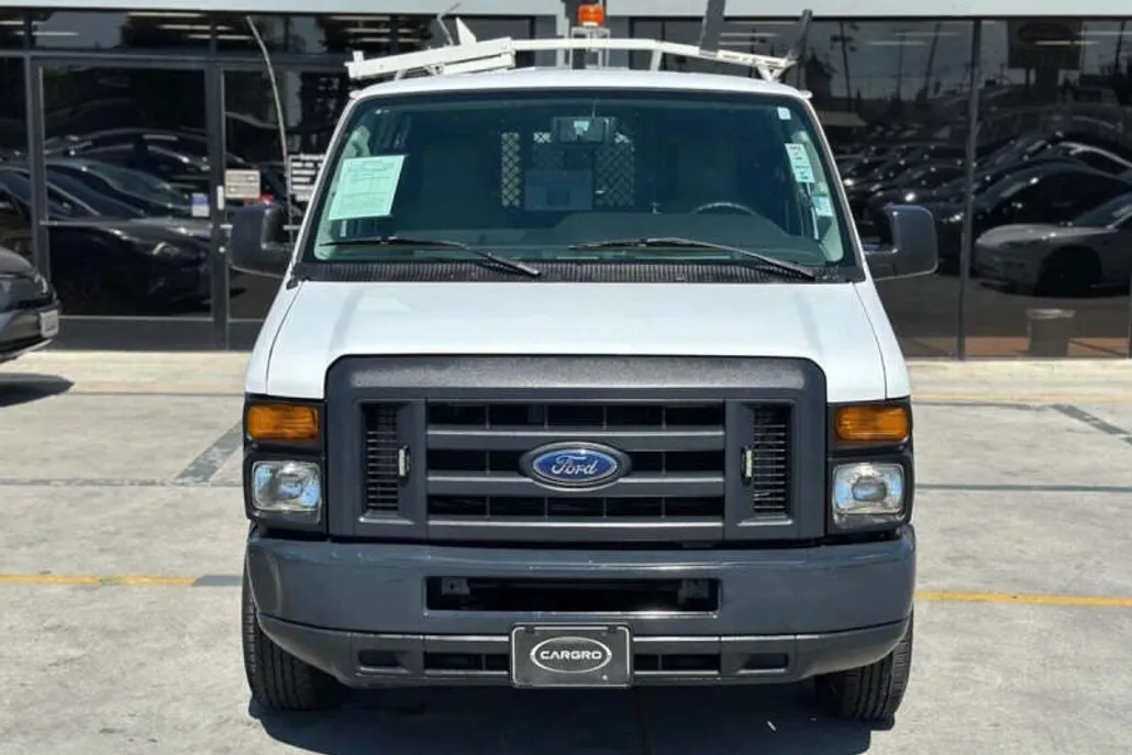 2013 Ford E-150 photo 1