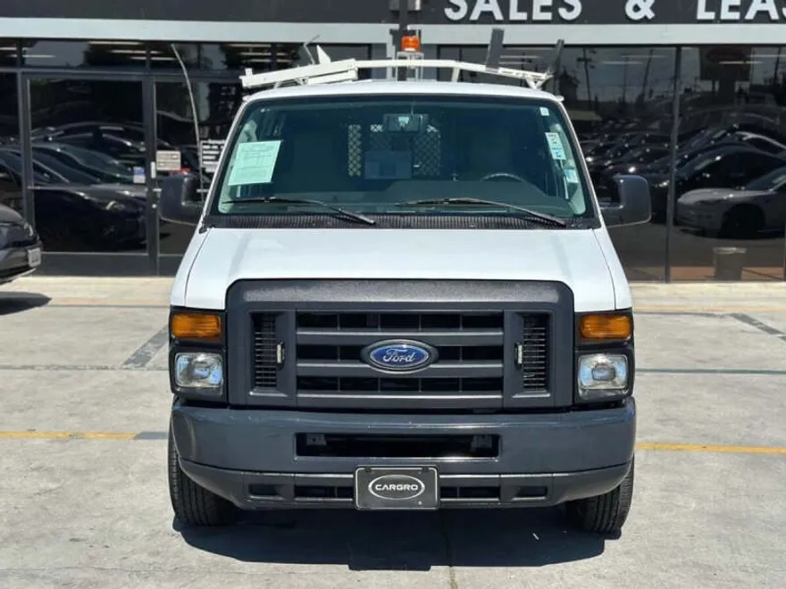 2013 Ford E-150 photo 1