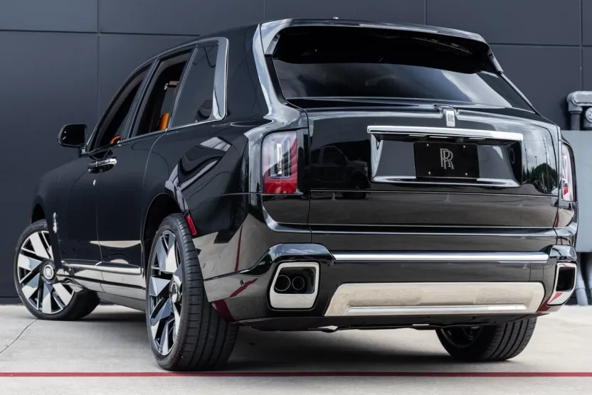 2025 Rolls Royce Cullinan RR photo 1