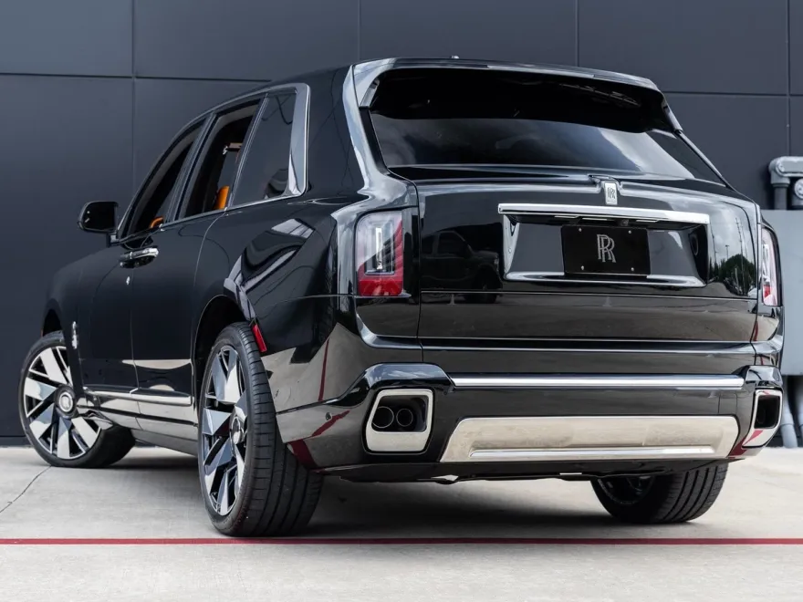 2025 Rolls Royce Cullinan RR photo 1