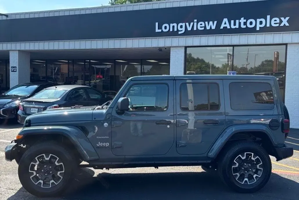 2024 Jeep Wrangler Sahara photo 1