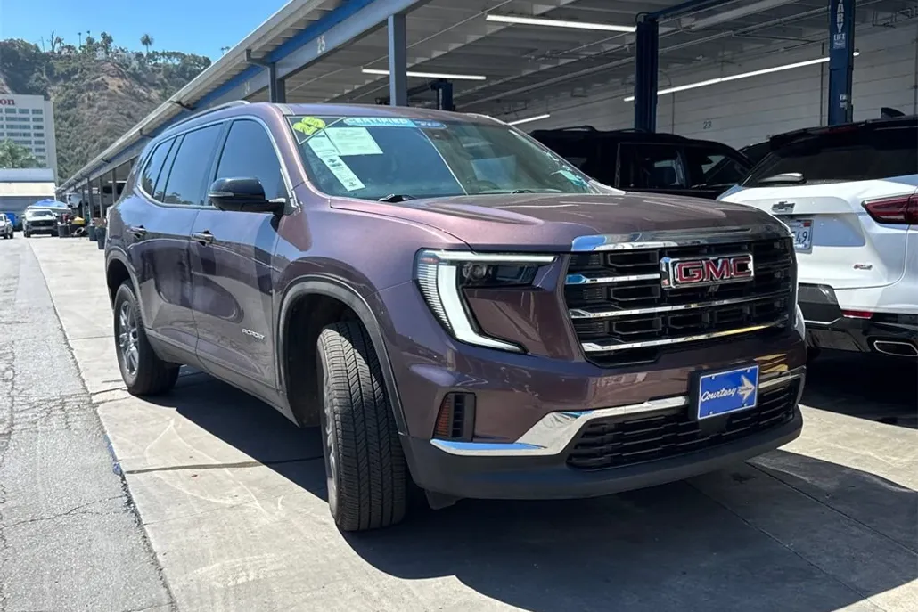 2025 Gmc Acadia Elevation photo 1