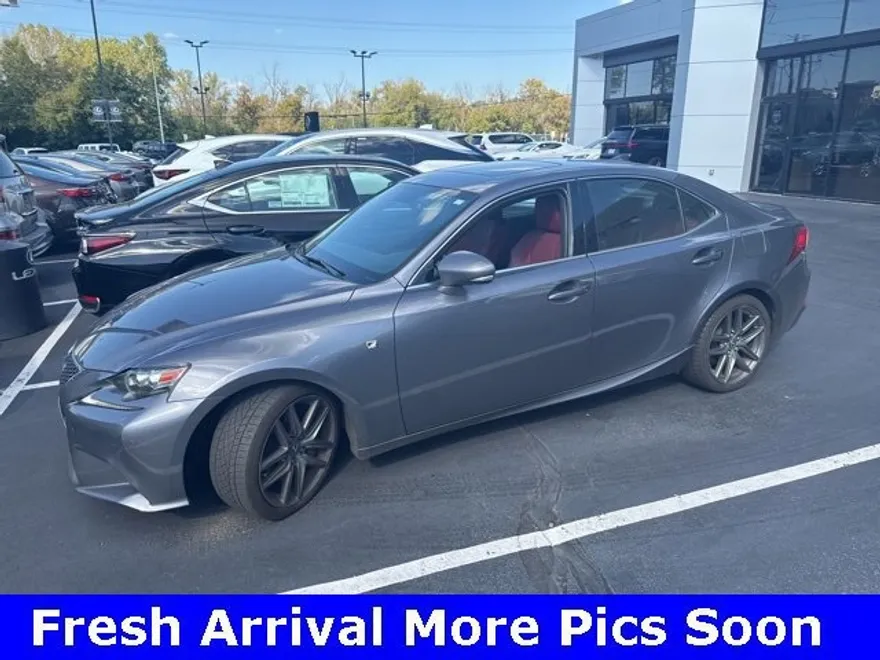 2014 Lexus IS 350 photo 1