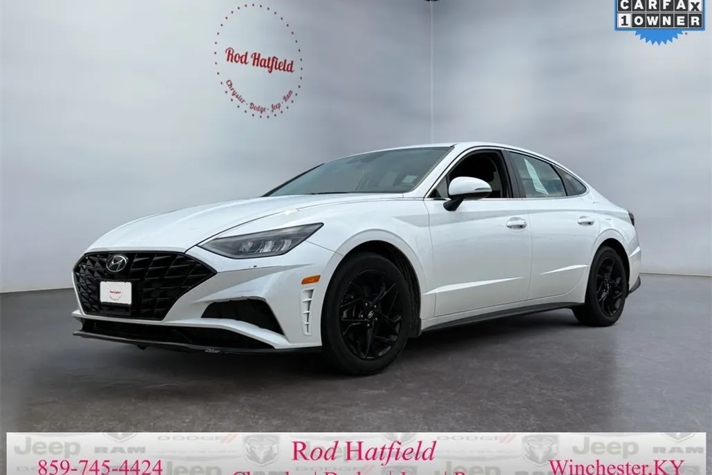 2022 Hyundai Sonata SEL photo 1