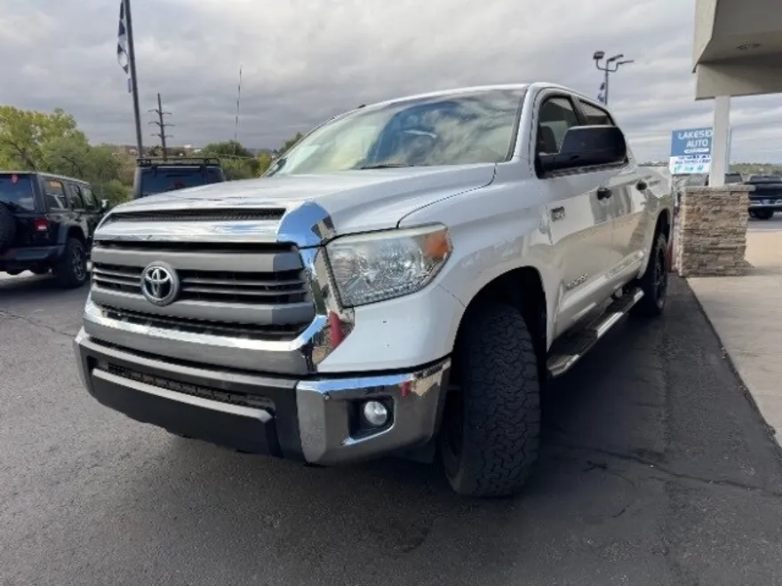 2014 Toyota Tundra SR5 photo 1