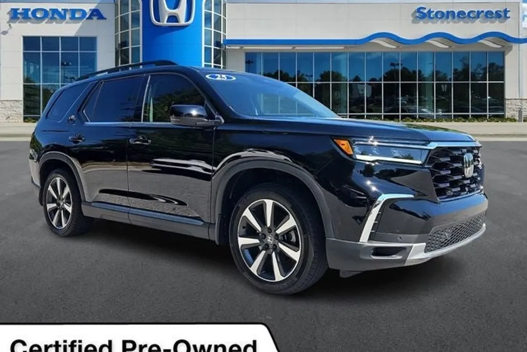 2025 Honda Pilot Touring photo 1