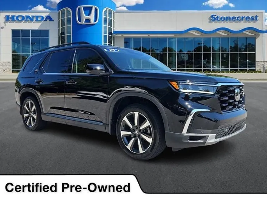 2025 Honda Pilot Touring photo 1