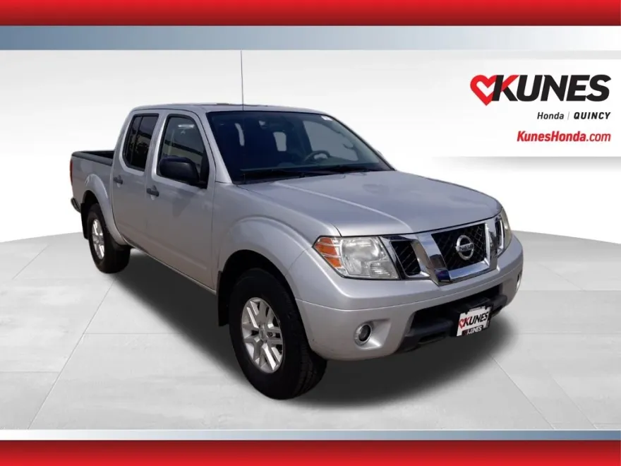 2015 Nissan Frontier SV photo 1