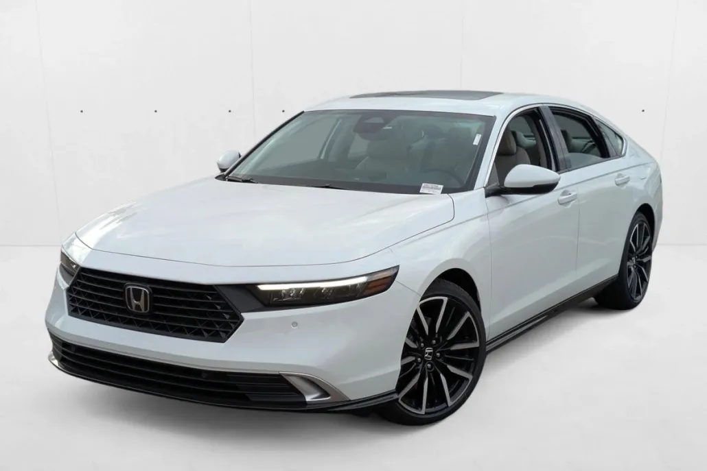 2025 Honda Accord Hybrid Touring photo 1