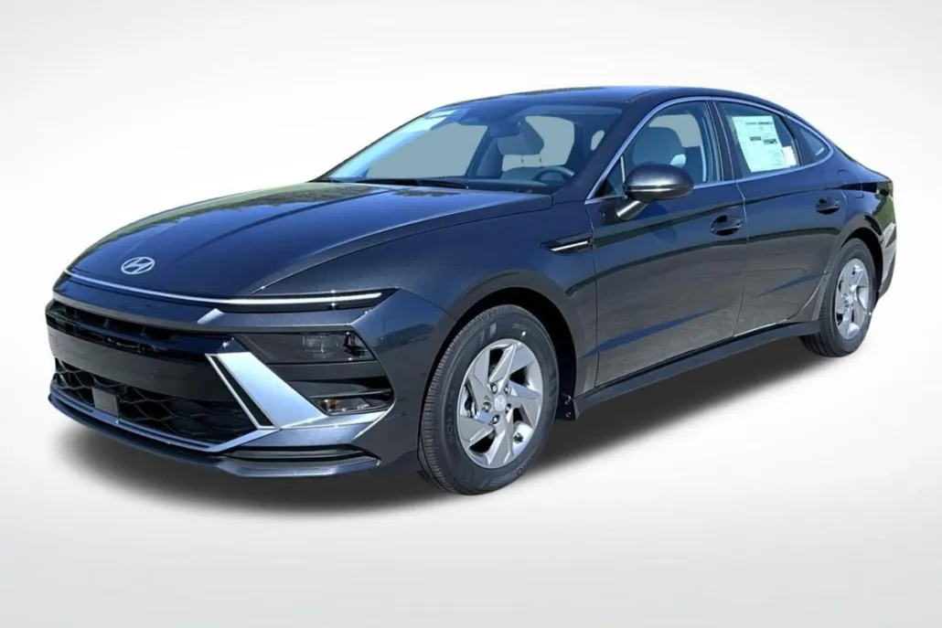 2025 Hyundai Sonata SE photo 1