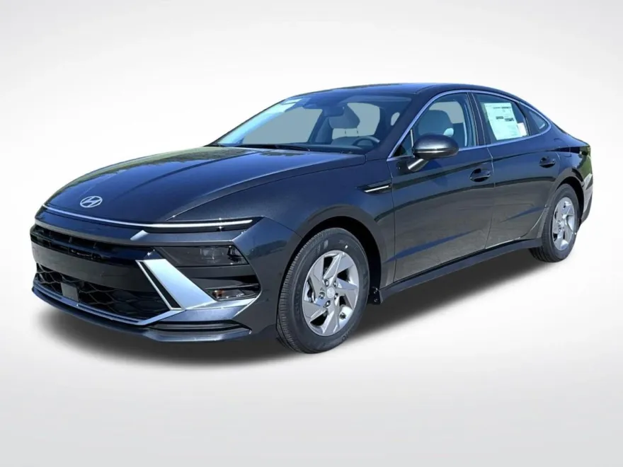 2025 Hyundai Sonata SE photo 1